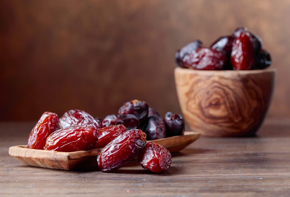 Top Health Benefits From Eating Dates - chefs move